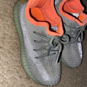 Toddler Yeezys 350